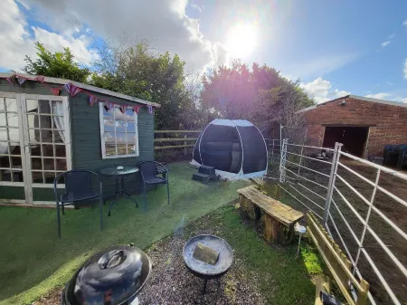 Glamping with Llamas Отели рядом с достопримечательностью «Сандрингем Эстейт»