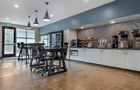 Extended Stay America Premier Suites - Augusta Отели рядом с достопримечательностью «DEFY Augusta»