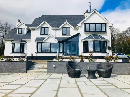 Railway Country House Отели в г. Gorey