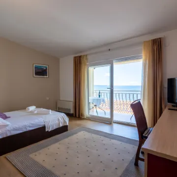Pansion Epetium Hotels near City Center One Split