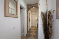 The Stunning Seaview Apartment