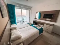 Sunny Blue Hotel - Homestays