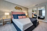 วิลล่ากว้างขวางพร้อมห้องนอนที่มีแนวคิดและสระว่ายน้ำส่วนตัว โรงแรมใน