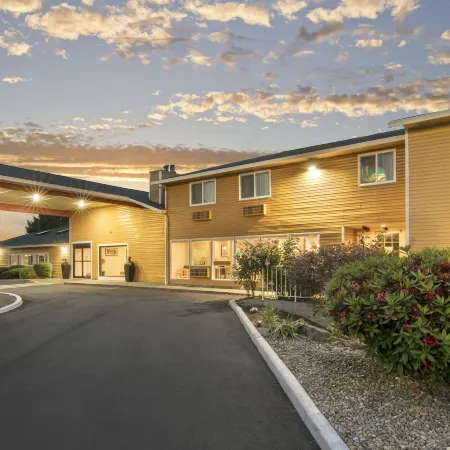 Quality Inn & Suites Albany Corvallis