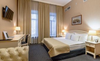 Aston Hotel