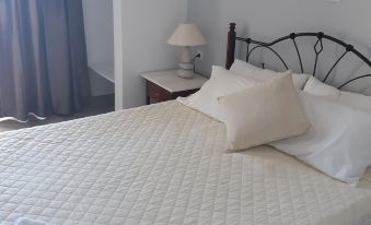 Emmanouela Studios & Villas