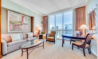 Jet Luxury Elite at the Signature