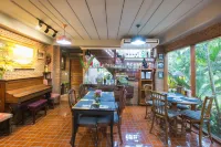 Cattani's Riverside Home Hoteles en Sena