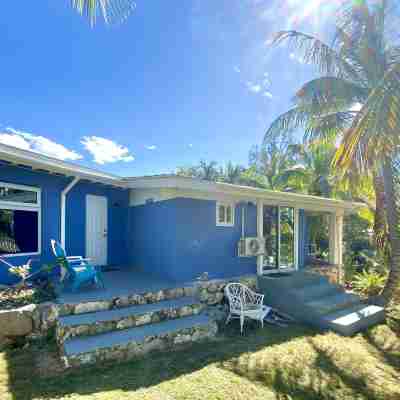 The Sunset Cove and Rainbow Room Hotel Exterior