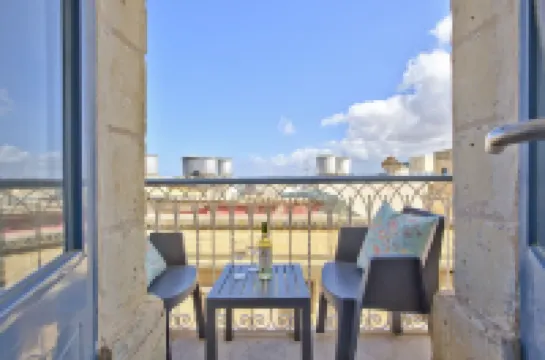 Ursula Apartments Self Catering Studios and 1-Br in Central Valletta by Tritoni Hotels