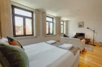 Legacy Oporto Design Apartment H by Vacationy