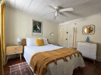 Harvest Barn Inn Hotels in Springfield