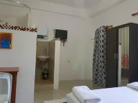 HangOut Beach & Resort Hotels in Caticlan
