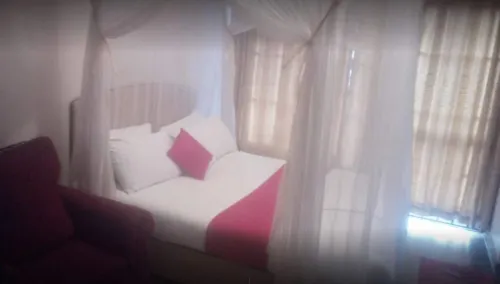 Lakeside Tourist Lodge