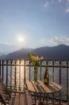 2-Bed Apt with Stunning Lake Como Views & Terrace