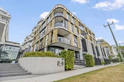 StayAU Modern Townhouse Hotels near The Ormond Provedore