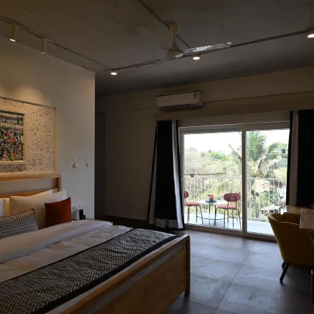 Bedzzz Xclusiv Morjim, Goa by Leisure Hotels