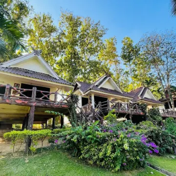 บ้านริมแคว แพริมน้ำ รีสอร์ท โรงแรมใกล้ปางช้างวังโป