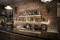 Hotel Hellsten - С баром