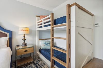 King with Bunk Dollywood's DreamMore Resort Photo