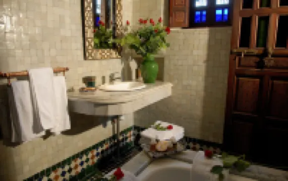 ดาร์ ทาซี่ - มุมมองมีดิน่า