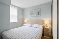 Luxurious One Bedroom Apartment in Bond Street - Homestays