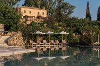 Kinsterna Hotel - Pools
