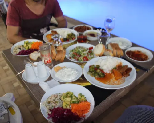 ذا جرين فالي هوتل تناول الطعام Photos