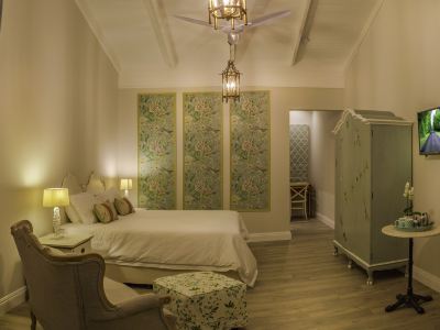 Bright on 5th Guest House