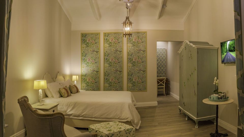 Bright on 5th Guest House