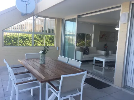 3 Driftwood Отели в г. Баллито