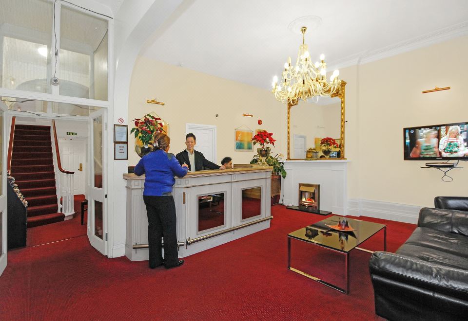 런던 하이드 파크 근처 애드미럴 호텔 로비 이미지