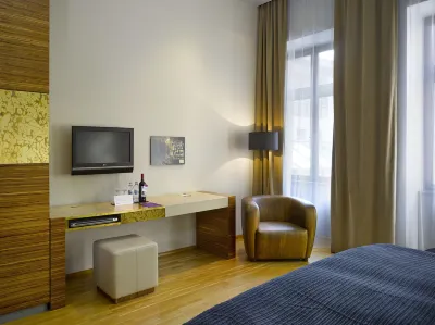 The Icon Hotel & Lounge Hotels near Mala strana