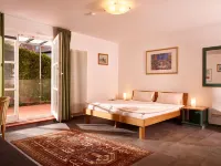 Burgschänke Restaurant & Hotel Hotels in Kindsbach