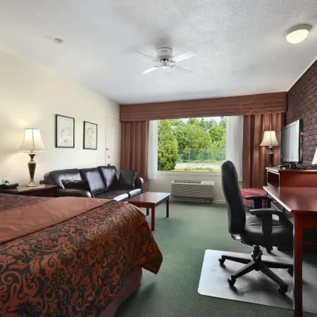 Travelodge by Wyndham Simcoe