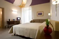 Le Magnolie Hotel - balcony