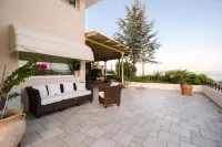 Blue Crystal Villa Hotels in Pangaio