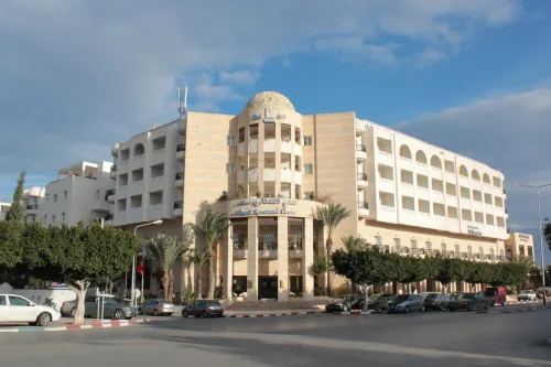 El Kantaoui Center - parking