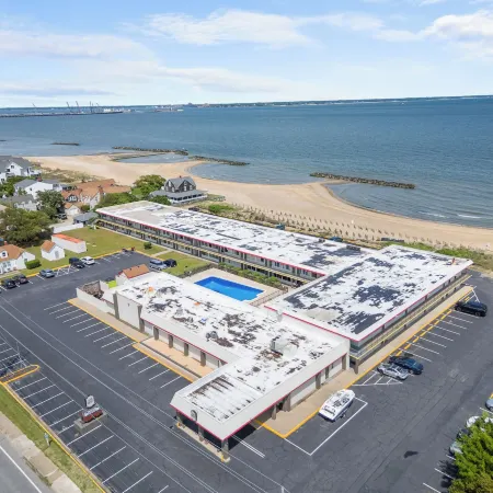 Casa Del Mar Hotel
