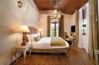 Clove Villa Hotel dekat Shantha Dharanee Asramaya