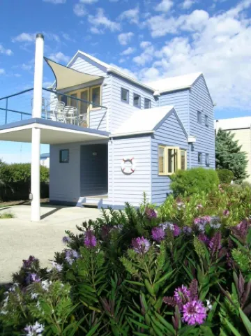 Rayville Boat Houses