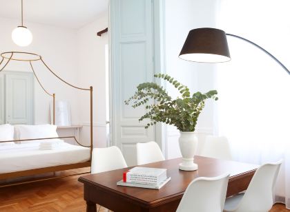 Live in Athens, Thiseio Historic House