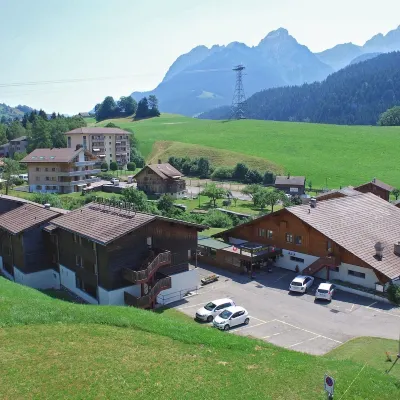 Hotel Roc et Neige Hotels near Stand