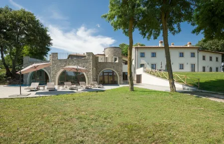 Borgo la Chiaracia Resort & Spa