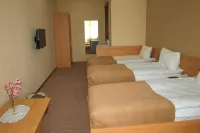 Liel Hotels in Akhalubani