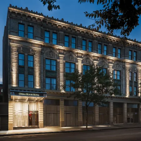 Opera House Hotel Отели рядом с достопримечательностью «168 улица»