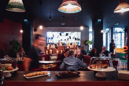 Boma Easy Living Hotel Отели рядом с достопримечательностью «Fontaine de Janus»