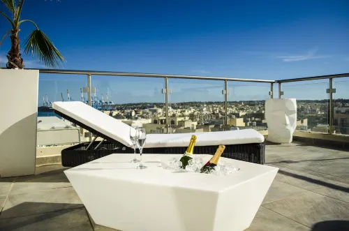 Paramount Bay Penthouse - Wifi