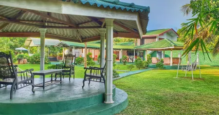 Hotel Saji-Sami Отели рядом с достопримечательностью «Анурадхапура»