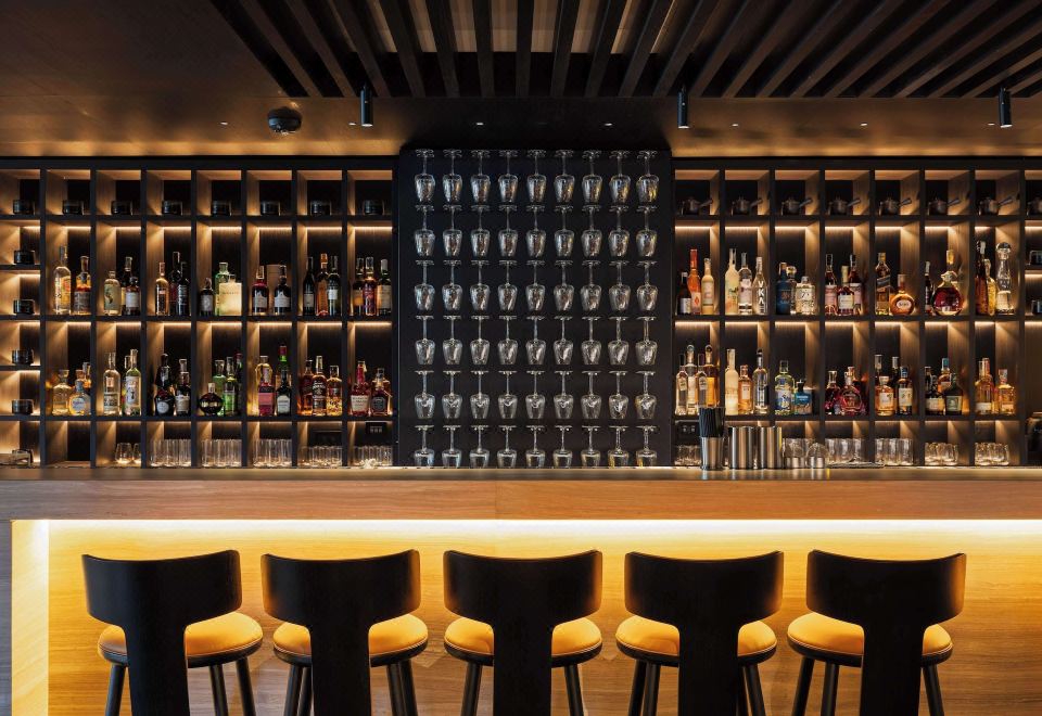 1. 호텔 론드라 앤..